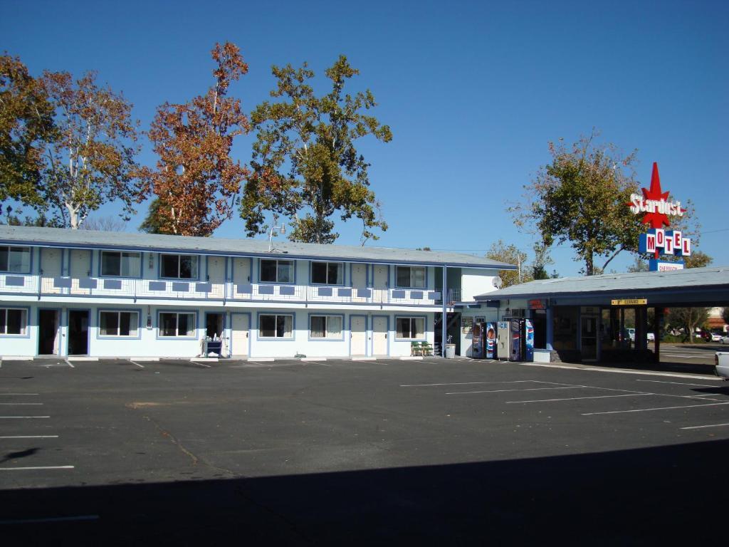 Stardust Motel Redding Exteriör bild